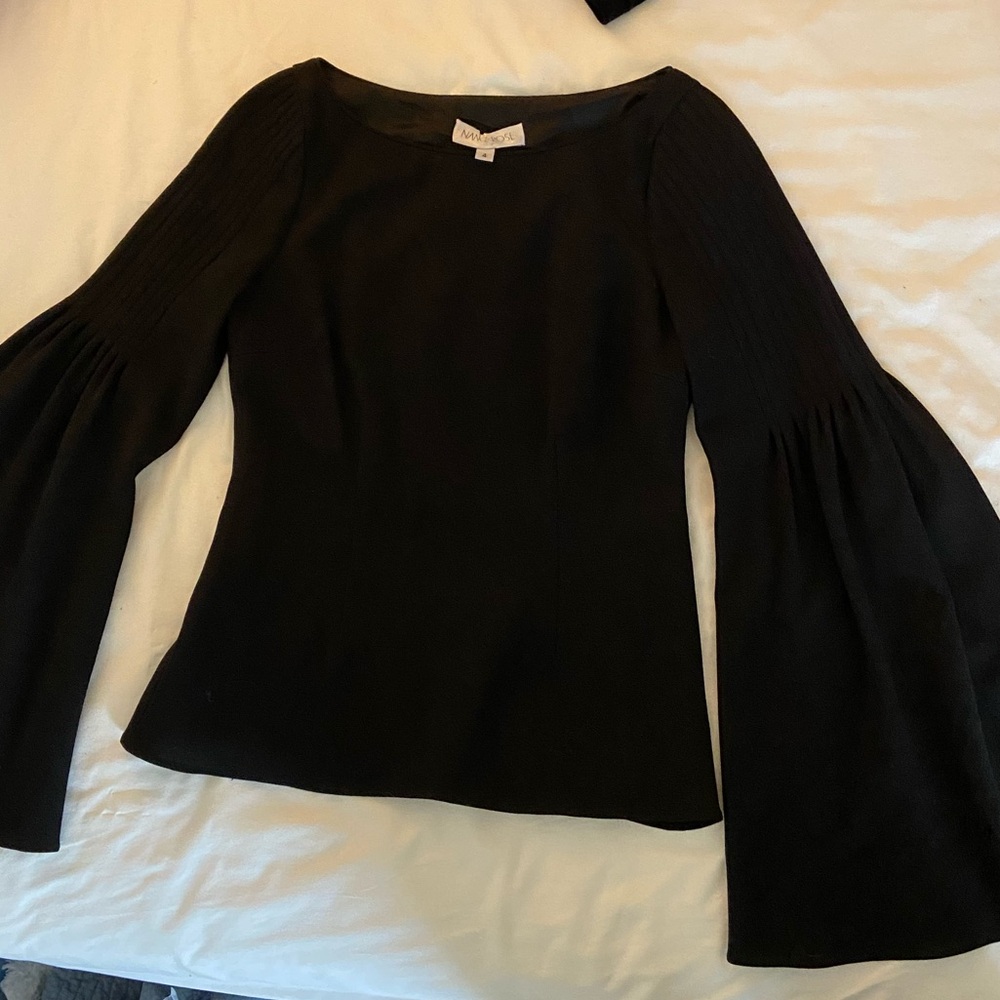 Nancy Rose Black Women's Sweater with Bell Sleeves sz 4  like new